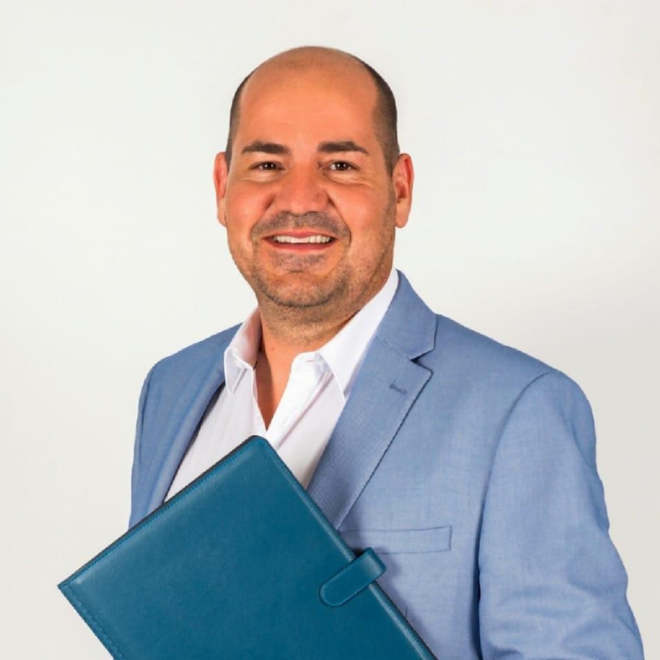 Portrait de Eduardo De Sul, conseiller immobilier et courtier en financement à Bordeaux